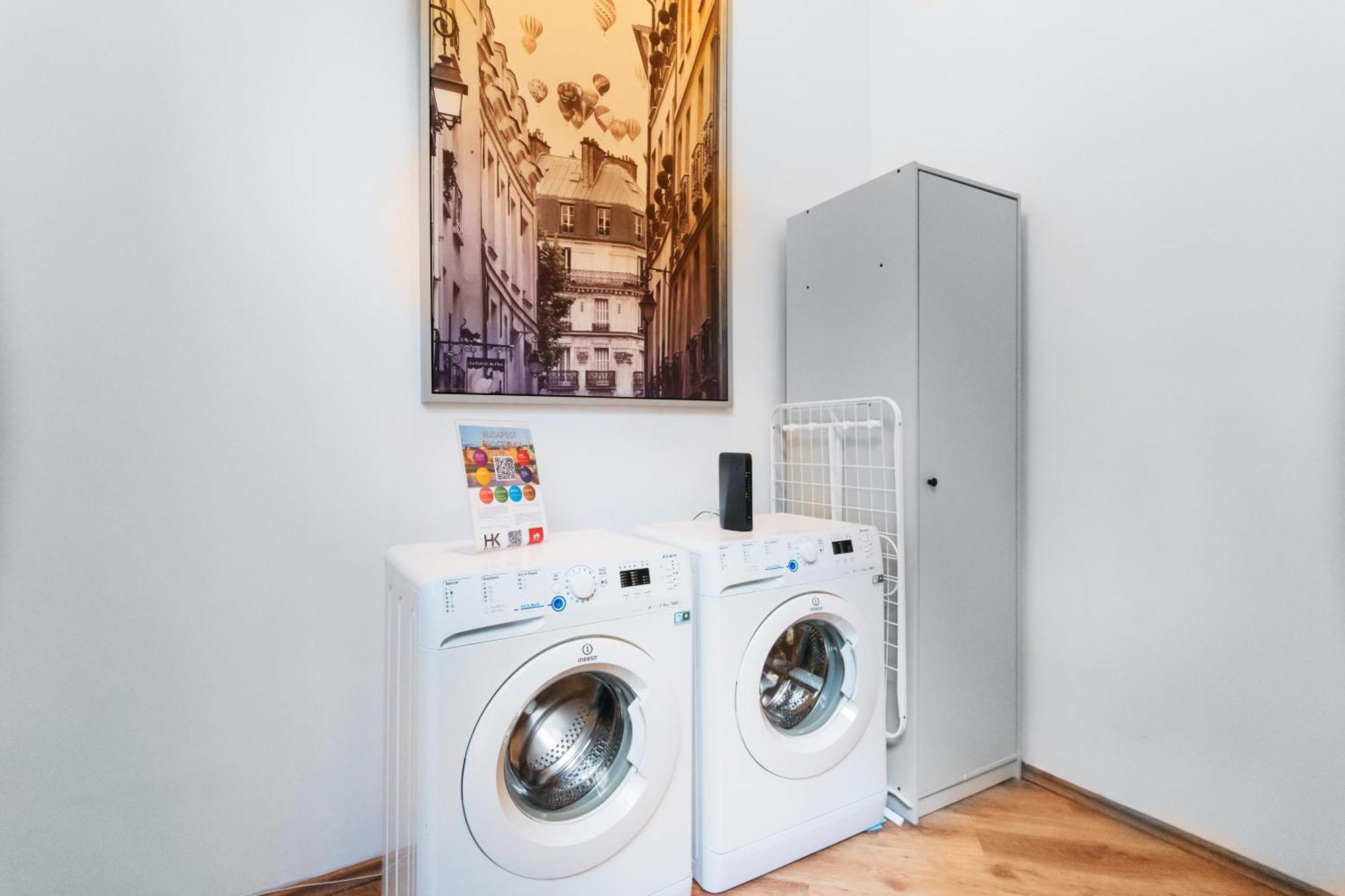 Sesame Wide Apartment บูดาเปสต์ ภายนอก รูปภาพ